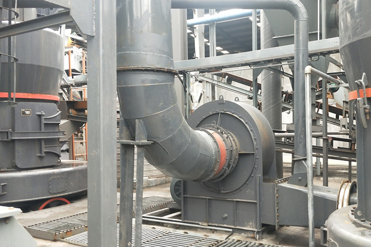 大型石頭磨粉機型號有哪些？選購時要注意什么？